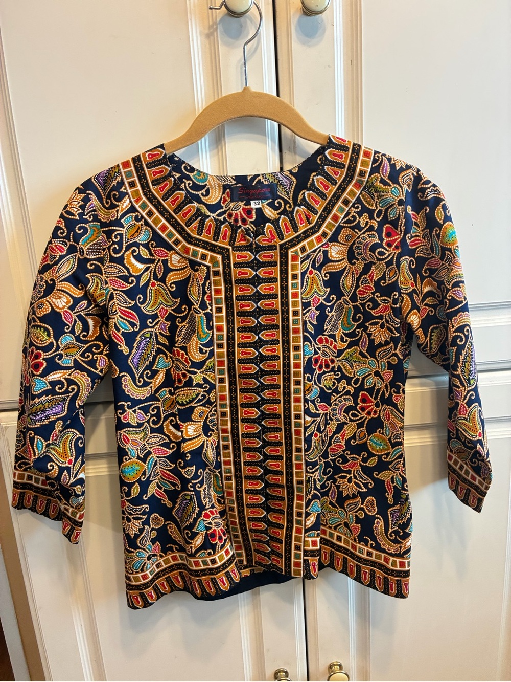 Singapore Collection Asian batik print for Airlines cabin crew uniform, Size: XS